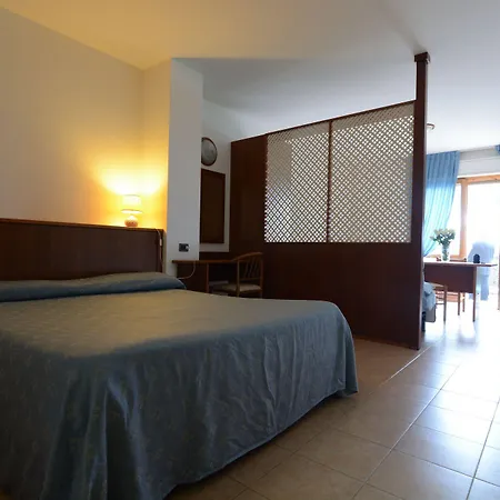Hotel Ristorante Il Gabbiano 3*