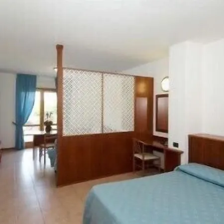 Ristorante Il Gabbiano 호텔 3*