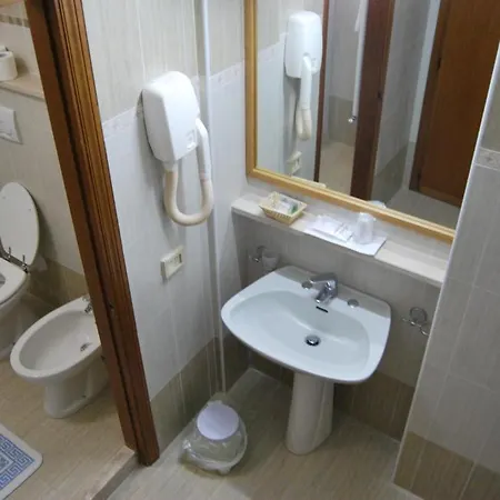 Hotel Ristorante Il Gabbiano 3*